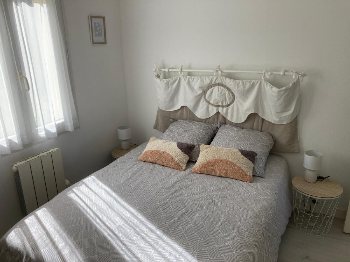 Maison Familiale Dans Une Rue Paisible Gouville-sur-Mer Esterno foto